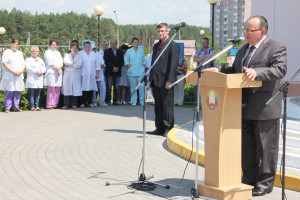 Сегодня в Костюковичах прошла церемония открытия памятной доски Басу Степану Ивановичу (+ фото)
