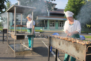 Прекрасная атмосфера царила в воскресенье вечером в Костюковичах (+ фото, видео)