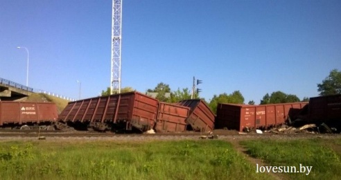 Товарный состав сошел с рельсов в Светлогорске (фото, видео)