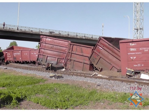 Товарный состав сошел с рельсов в Светлогорске (фото, видео)