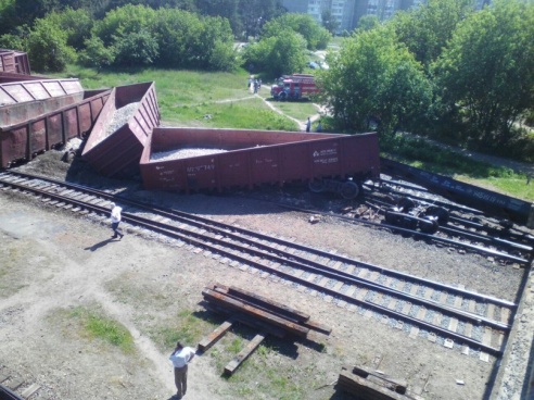 Предполагаемой причиной схода с рельсов вагонов под Светлогорском названо разрушение колесной пары