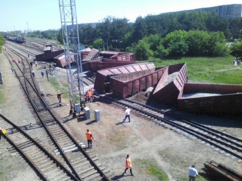 Предполагаемой причиной схода с рельсов вагонов под Светлогорском названо разрушение колесной пары