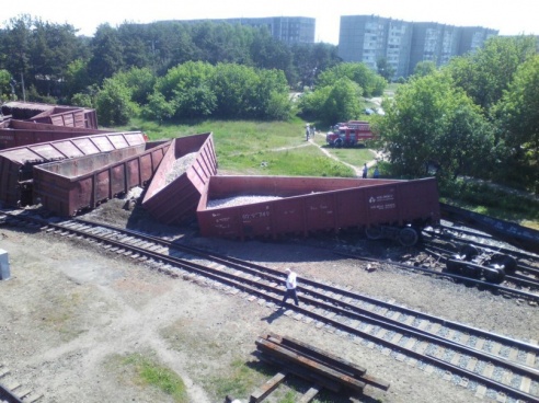 Предполагаемой причиной схода с рельсов вагонов под Светлогорском названо разрушение колесной пары