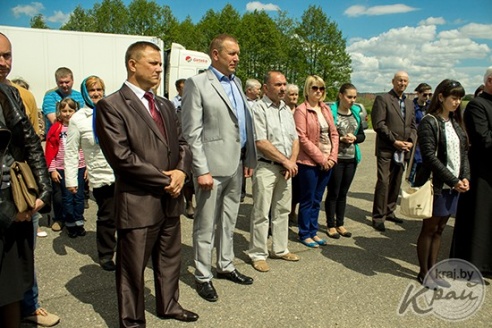 ФОТО- и ВИДЕОФАКТ: В Глубоком на въезде в город 31 мая освятили крест