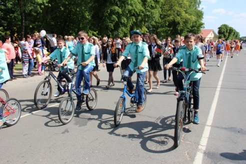 СВЯТА ДЗЯЦІНСТВА Ў ГАНЦАВІЧАХ (фотарэпартаж)