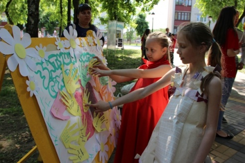 СВЯТА ДЗЯЦІНСТВА Ў ГАНЦАВІЧАХ (фотарэпартаж)