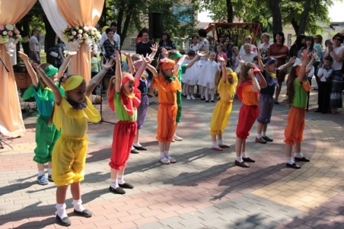 СВЯТА ДЗЯЦІНСТВА Ў ГАНЦАВІЧАХ (фотарэпартаж)