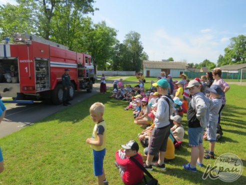Все лето вилейские спасатели будут проводить мероприятия в оздоровительных и пришкольных лагерях (ФОТО)