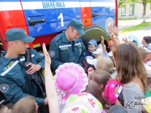 Все лето вилейские спасатели будут проводить мероприятия в оздоровительных и пришкольных лагерях (ФОТО)