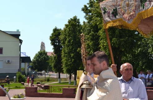 Глыбоцкіх святароў – пробашча Мечыслава Янчышына і ксяндза Віктара Місевіча – пераводзяць у іншыя парафіі (ФОТА)