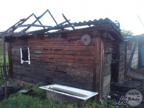 В Вилейке 7 июня сгорела баня – причина пожара устанавливается (ФОТО)