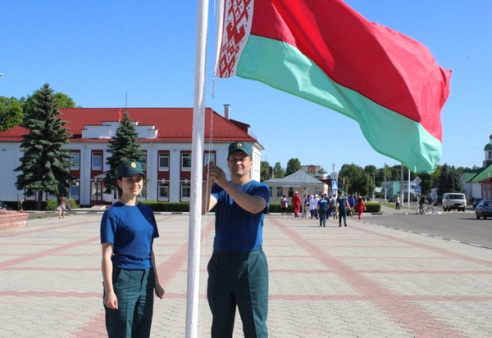 С районного туристического слета молодежи команда РОЧС увезла кубок и восемь грамот