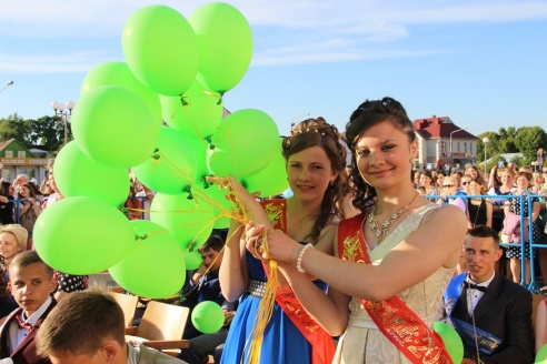 В Ошмянах прошел районный выпускной бал. Фоторепортаж (будет дополнено)