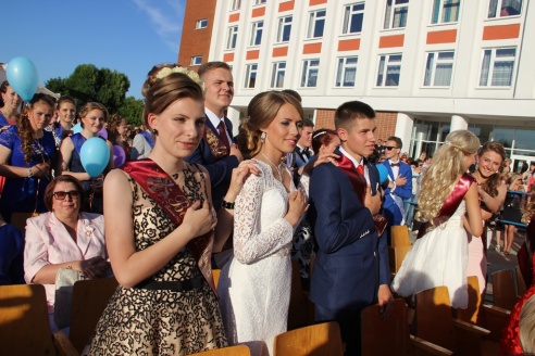 В Ошмянах прошел районный выпускной бал. Фоторепортаж (будет дополнено)