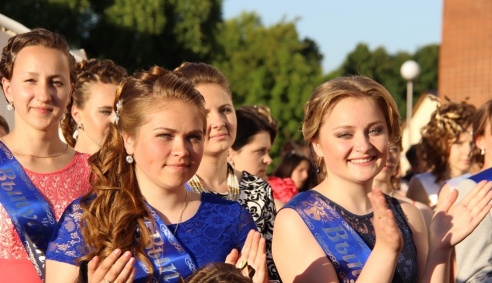 В Ошмянах прошел районный выпускной бал. Фоторепортаж (будет дополнено)