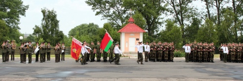 Новобранцы 120-й зенитной ракетной бригады приняли военную присягу