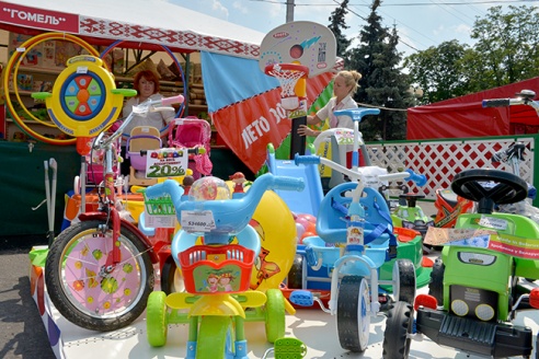 Фотофакт: гомельская торговля пытается утереть нос любителям черниговских базаров