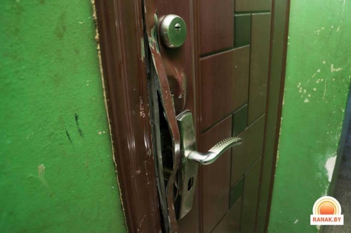 В Светлогорске девушка, выпав из окна, разбилась насмерть