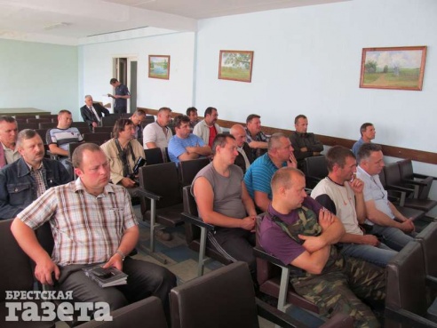 Водителей брестских автобусов обучали правильно помогать инвалидам-колясочникам