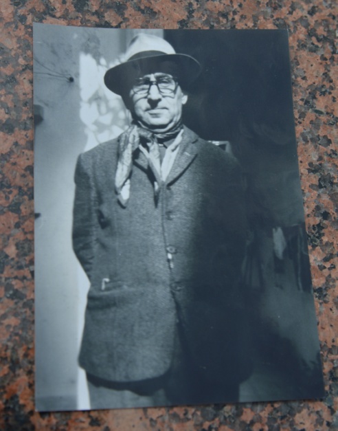 Гости из Аргентины искали в Кобрине следы своего дедушки.