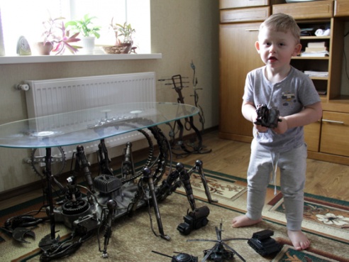 Кобринский ремесленник Александр Романюк работает только по вдохновению.