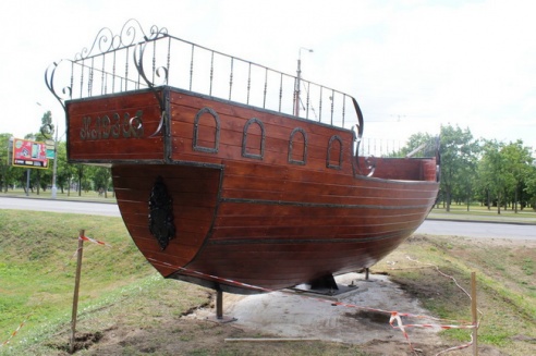 В Могилёве появился парусник «Надзея»