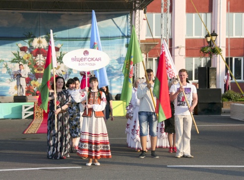 У Паставах прайшоў ХVIII Міжнародны фестываль народнай музыкі “Звіняць цымбалы і гармонік” (+шмат фота)