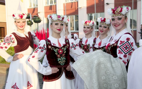 У Паставах прайшоў ХVIII Міжнародны фестываль народнай музыкі “Звіняць цымбалы і гармонік” (+шмат фота)