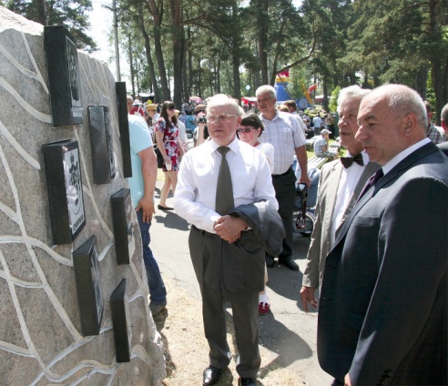 У Паставах прайшоў ХVIII Міжнародны фестываль народнай музыкі “Звіняць цымбалы і гармонік” (+шмат фота)