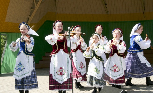У Паставах прайшоў ХVIII Міжнародны фестываль народнай музыкі “Звіняць цымбалы і гармонік” (+шмат фота)