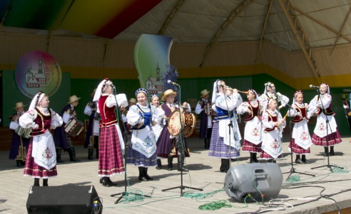 У Паставах прайшоў ХVIII Міжнародны фестываль народнай музыкі “Звіняць цымбалы і гармонік” (+шмат фота)
