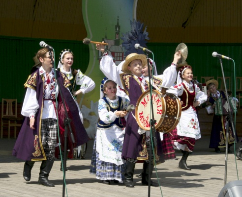 У Паставах прайшоў ХVIII Міжнародны фестываль народнай музыкі “Звіняць цымбалы і гармонік” (+шмат фота)