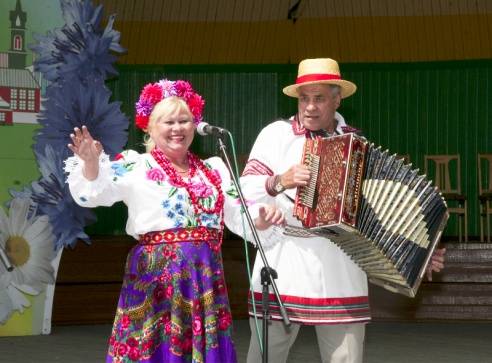 У Паставах прайшоў ХVIII Міжнародны фестываль народнай музыкі “Звіняць цымбалы і гармонік” (+шмат фота)