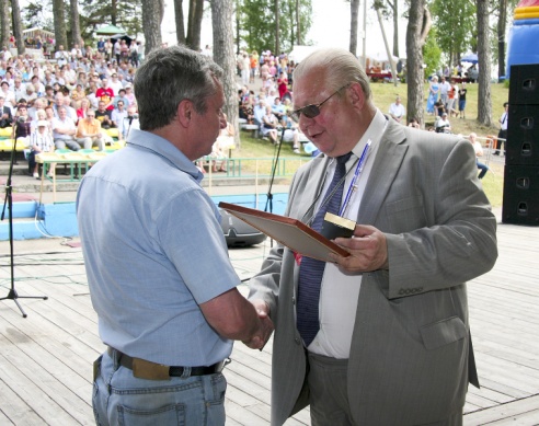 У Паставах прайшоў ХVIII Міжнародны фестываль народнай музыкі “Звіняць цымбалы і гармонік” (+шмат фота)