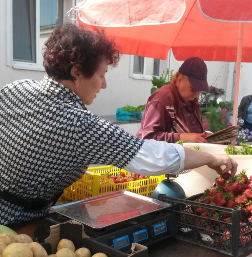 Белорусская картошка дороже привозной, а последняя клубника – по цене первой ягоды