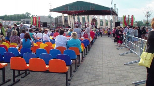 В центре гуляли медики