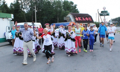 Через Лиозненский район пробежали участники эстафеты «Бег дружбы и мира»