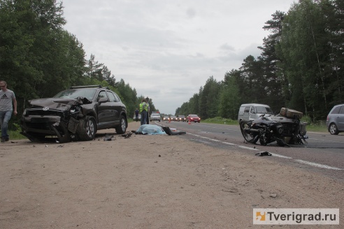 Барановичские мотоциклисты собрали деньги родственникам погибшего под Тверью байкера