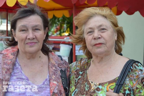 Стар vs млад. Брестчане о противостоянии отцов и детей:«Есть и ворчливые бабушки, и грубые подростки»