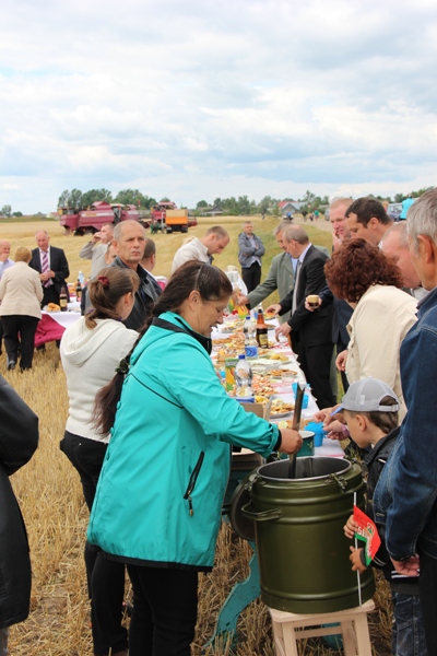 ДАЖЫНКІ-2015: на Ганцаўшчыне дадзены старт уборачнай кампаніі (фотарэпартаж) ДАЖЫНКІ-2015: на Ганцаўшчыне дадзены старт уборачнай кампаніі (фотарэпартаж)