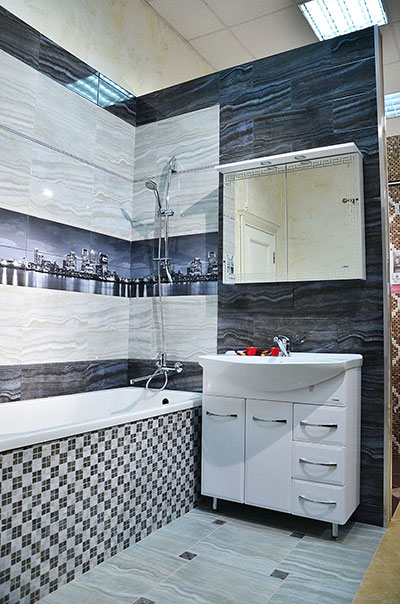 Красная дорожка и античные статуи. На проспекте Октября после реконструкции открылся фирменный магазин «Керамин» Красная дорожка и античные статуи. На проспекте Октября после реконструкции открылся фирменный магазин «Керамин»