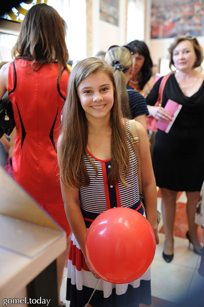 Женщинам в Гомеле напомнили, что их день — не только 8-е марта Женщинам в Гомеле напомнили, что их день — не только 8-е марта