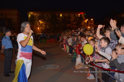 Концерт коллективов фестиваля «Венок дружбы», фейерверк и лазерное шоу в Бобруйске!