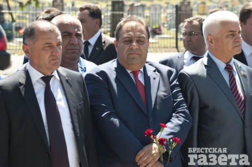 В Бресте открыли памятный знак воинам-армянам