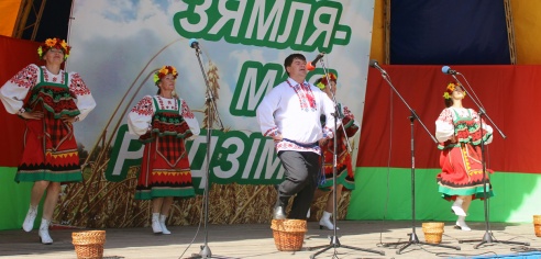 Праздник в Лиозно на День Независимости в парке микрорайона «Школьный»