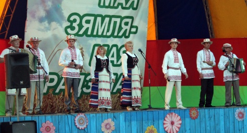 Праздник в Лиозно на День Независимости в парке микрорайона «Школьный»