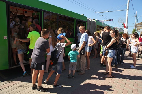 Фестиваль красок Холи прошел в Витебске