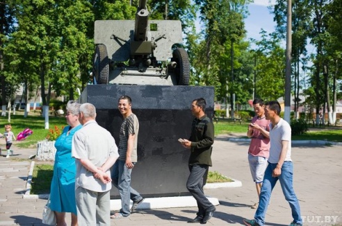 Житель Добруша о митинге китайских рабочих: «Ну как это три месяца без зарплаты сидеть»