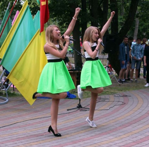 Две кобринские девочки оказались в 10 финалистов детского конкурса «Евровидение-2015».