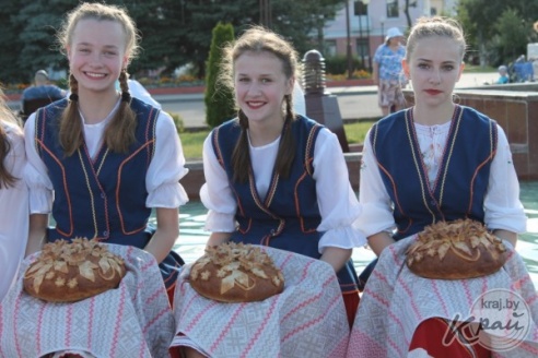 2 июля Вилейка встречала гостей из Украины, Латвии, Польши, России и Молдовы (ФОТО)